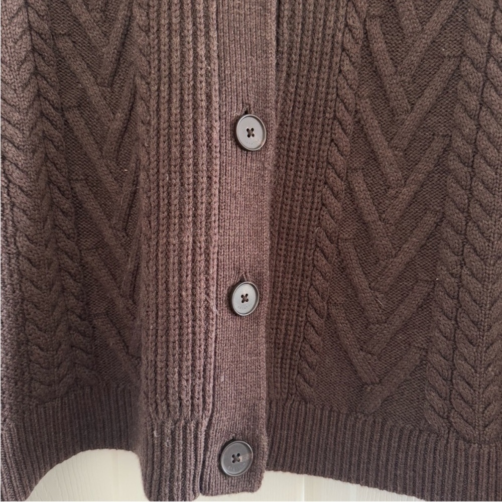Aritizia Babaton
Emporia Marino Wool Cardigan - Picture 4 of 13